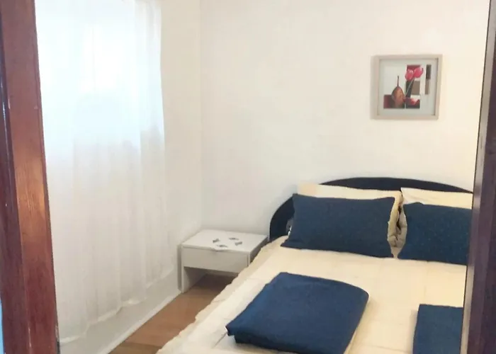 Cosy In With Terrace Appartement *