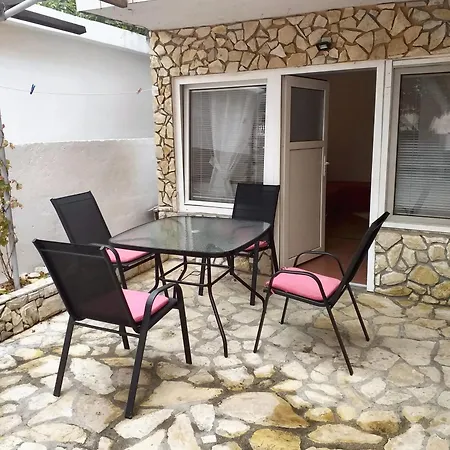 Apartamento Cosy In With Terrace