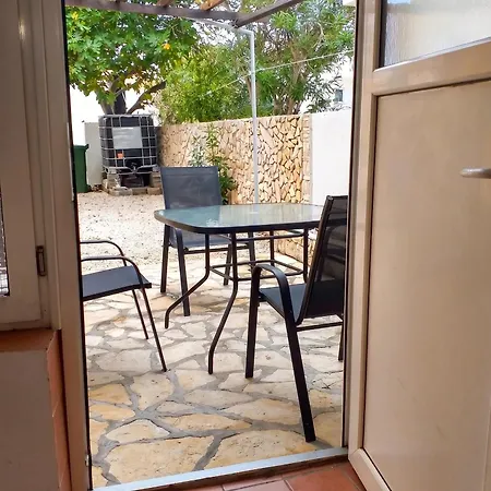 Cosy In With Terrace * Vir